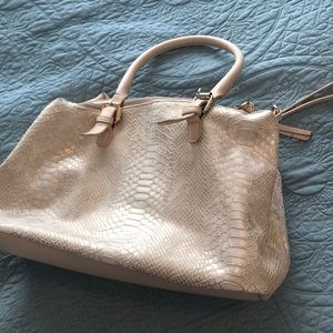 Beautiful snake print purse!!